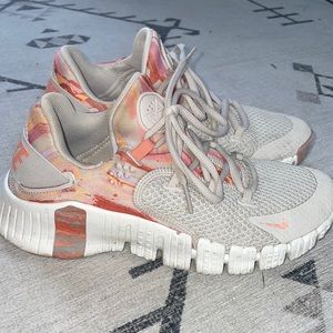 Shoes i don’t wear anymore. Nikes. Worn maybe 4 times?